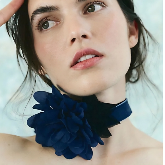 Free People Melody Choker Blue Velvet Flower Rosette NWT - Picture 2 of 5